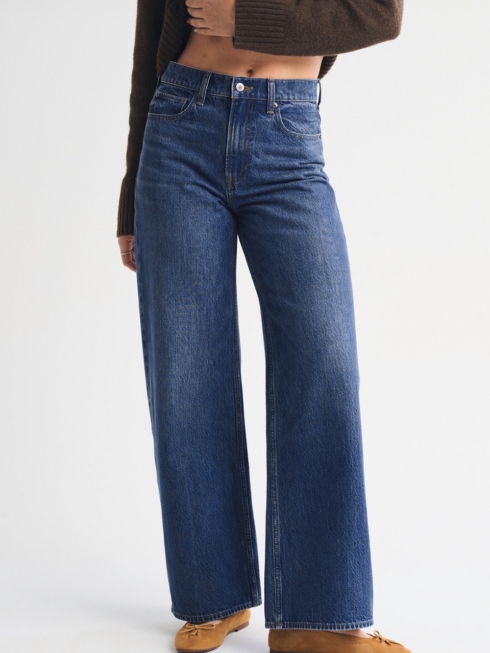 Abercrombie & Fitch Women's Straight Leg Jeans in Dark Blue - Picture 4 of 8